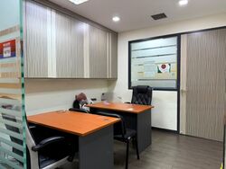 High Street Centre (D6), Office #570069011